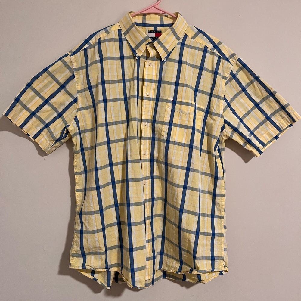 Men’s XL Tommy Hilfiger Yellow and Blue Checkered, Short-Sleeve, Button Up Shirt